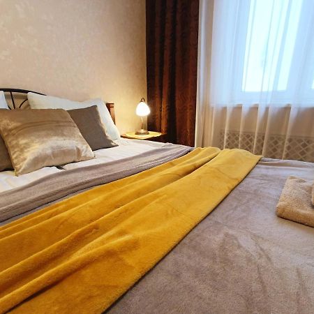 Old Town Retreat With Stunning Views 2 Bedroom Apartment Nearby The Church Of Saint Peter Riga Exterior foto